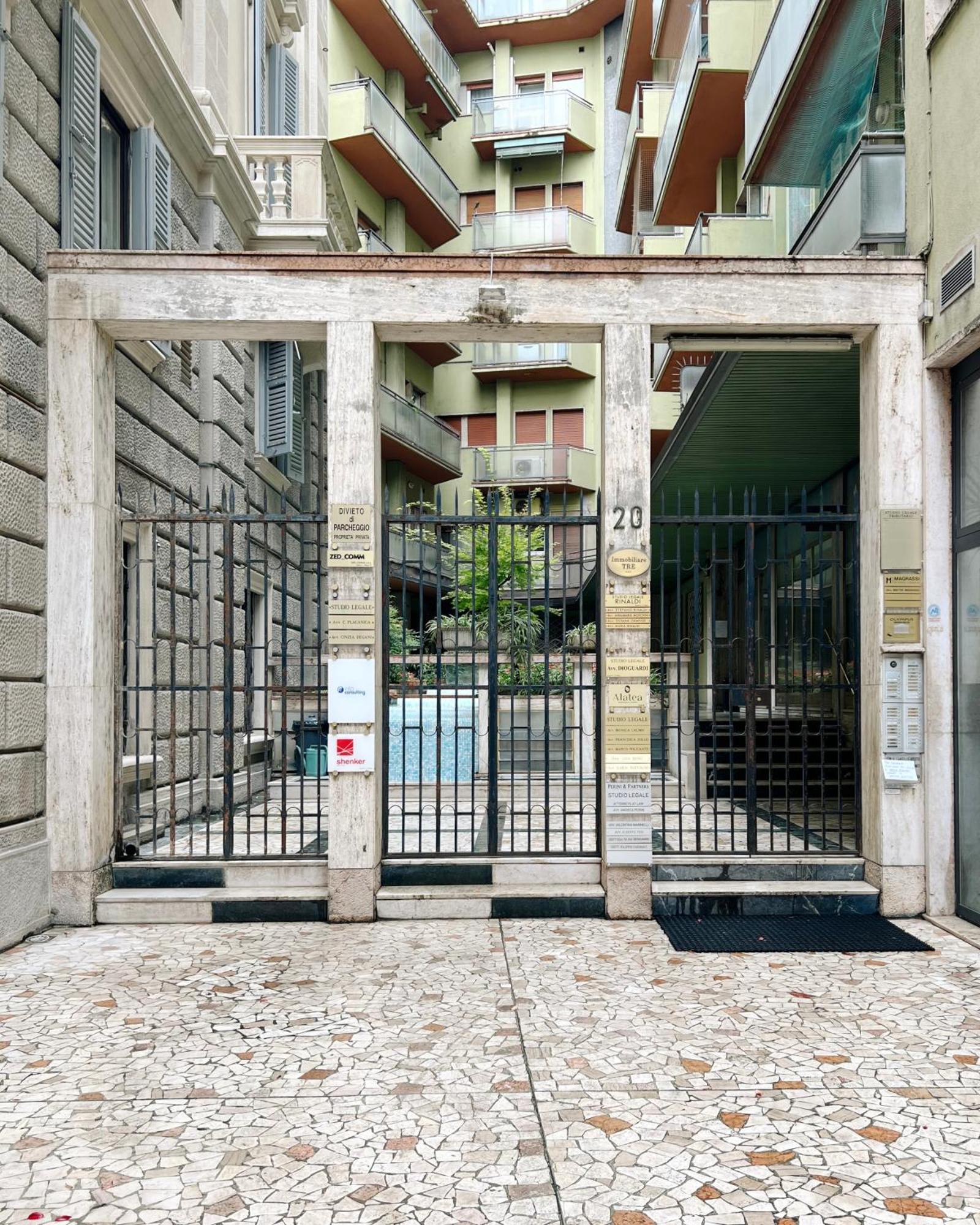 Alatea Porta Nuova 20 Hotel Verona Exterior photo